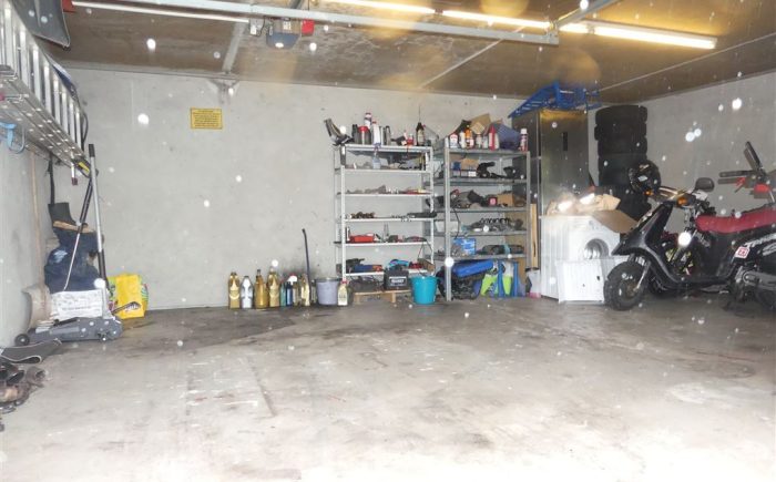 Garage (2)