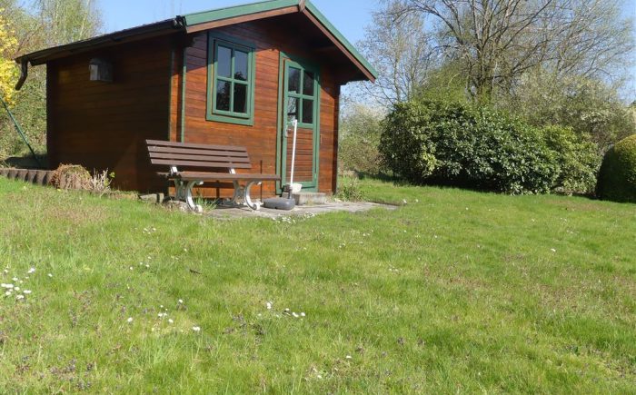 Blockhaus Garten hinten